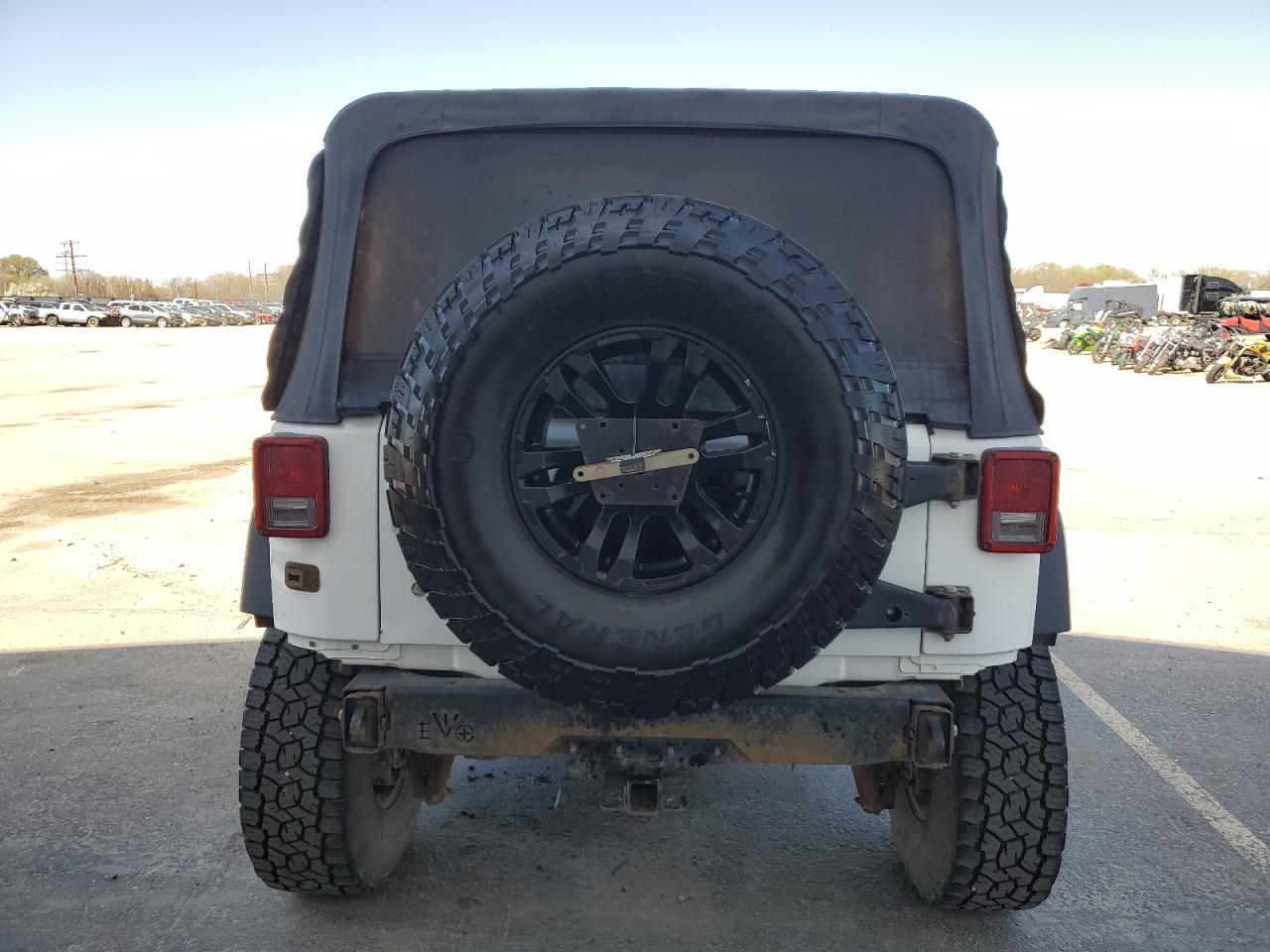 2015 JEEP WRANGLER U - Фото 6