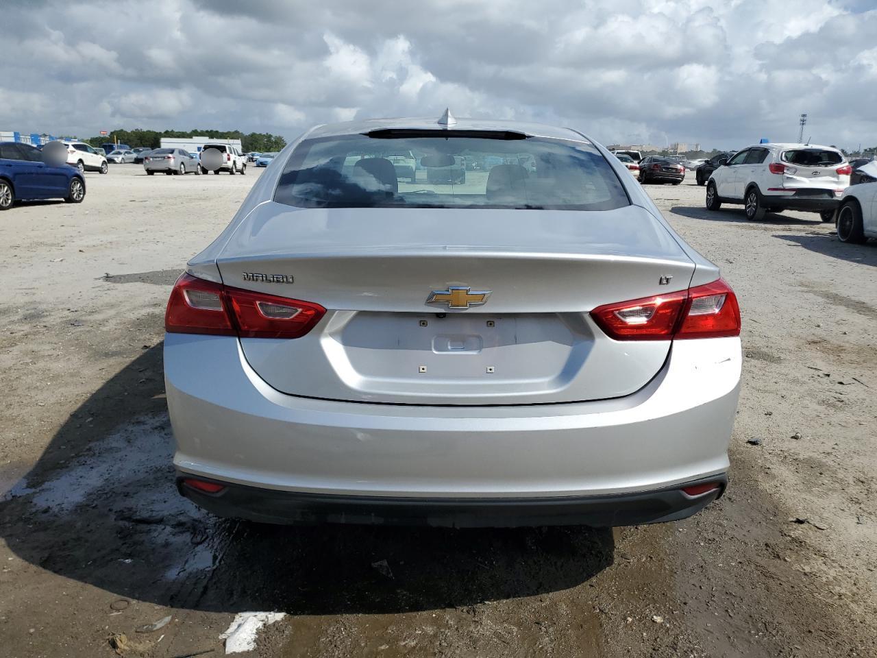 2017 CHEVROLET MALIBU LT - Фото 6