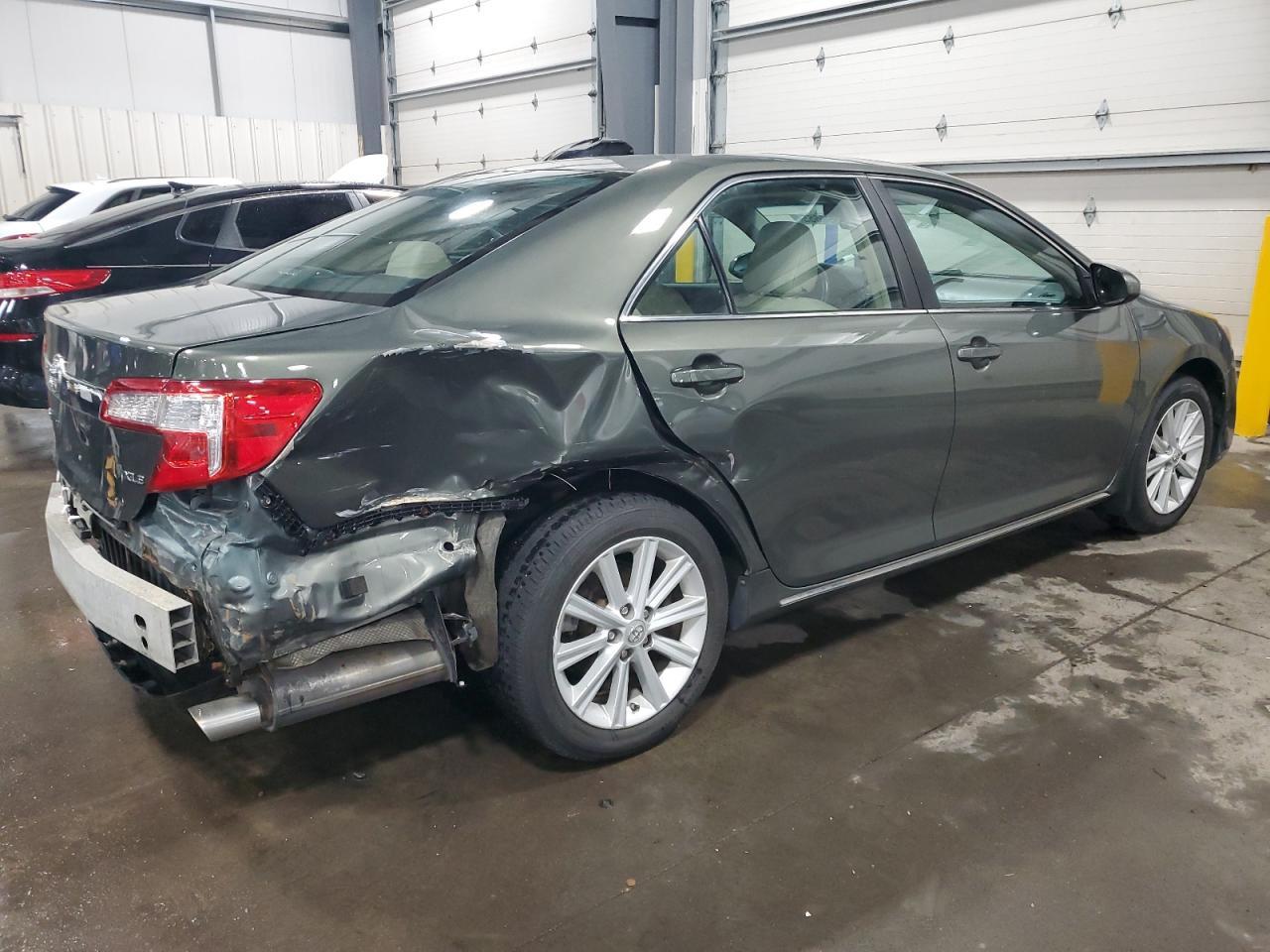 2013 TOYOTA CAMRY L - Фото 3