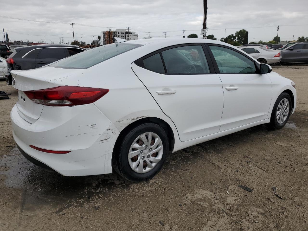 2018 HYUNDAI ELANTRA SE - Image 3