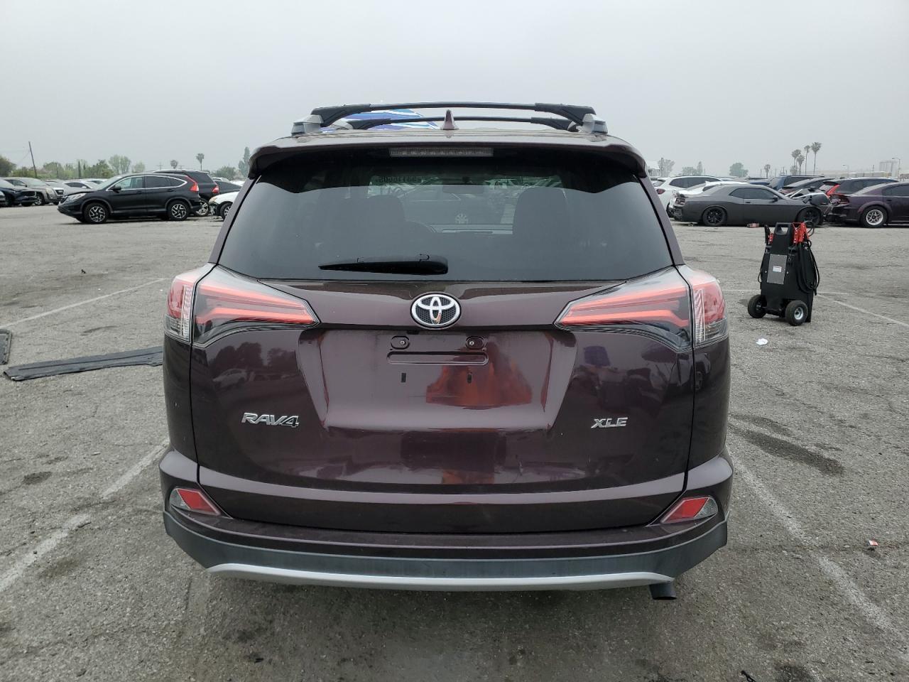 2016 TOYOTA RAV4 XLE - Фото 6