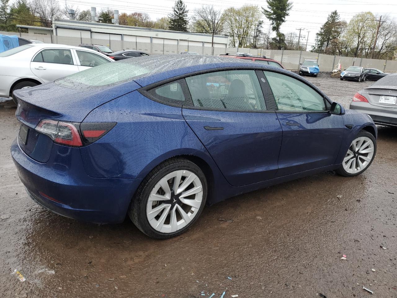 2022 TESLA MODEL 3 - Фото 3