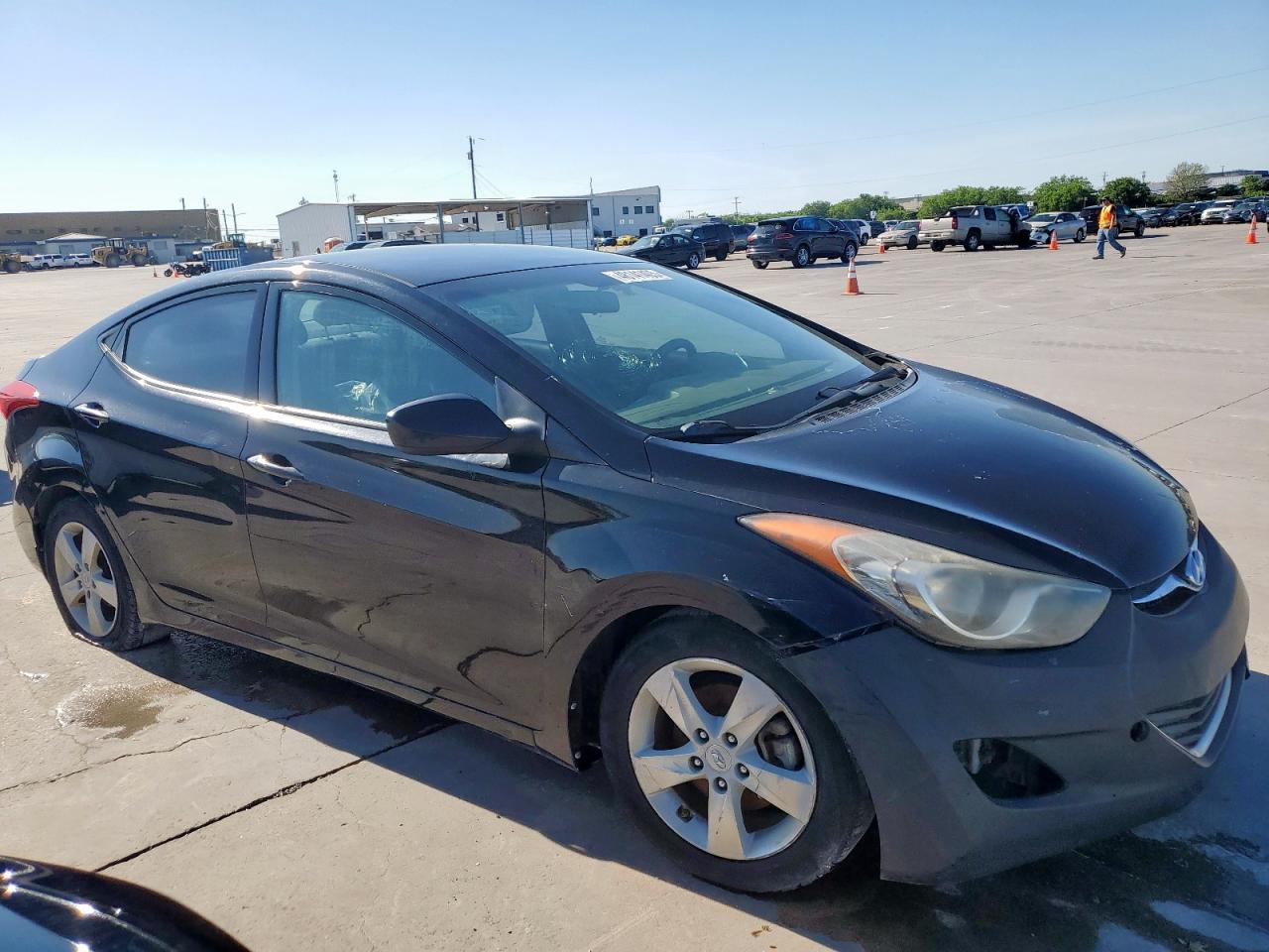2013 HYUNDAI ELANTRA GL - Image 4