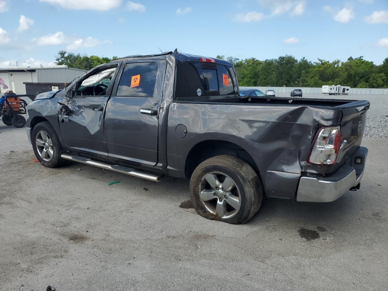 2015 RAM 1500 SLT - Image 2