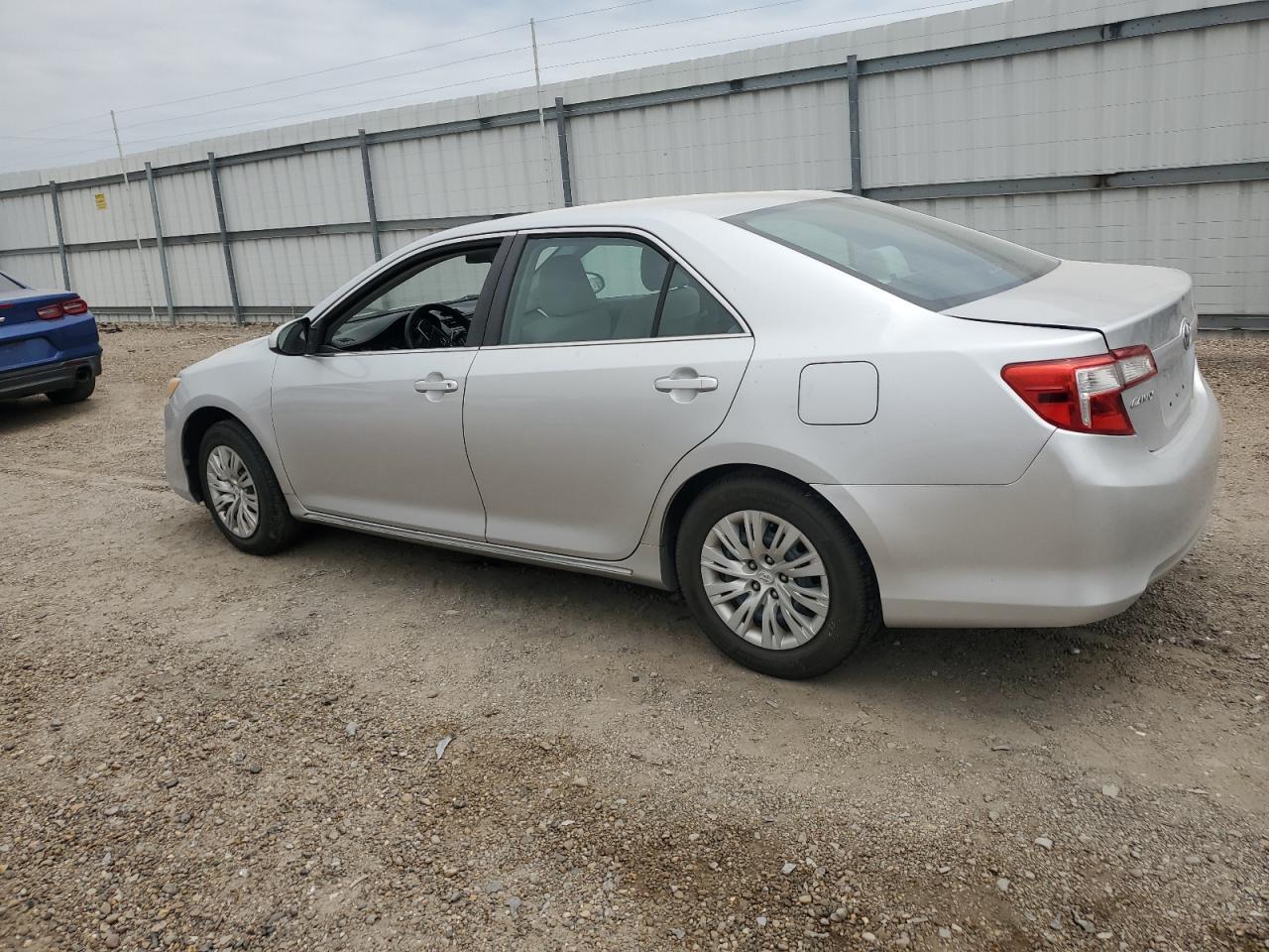 2014 TOYOTA CAMRY L - Image 2