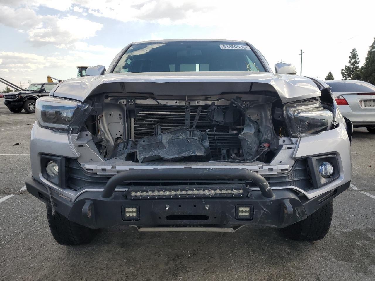 2017 TOYOTA TACOMA DOU - Фото 5