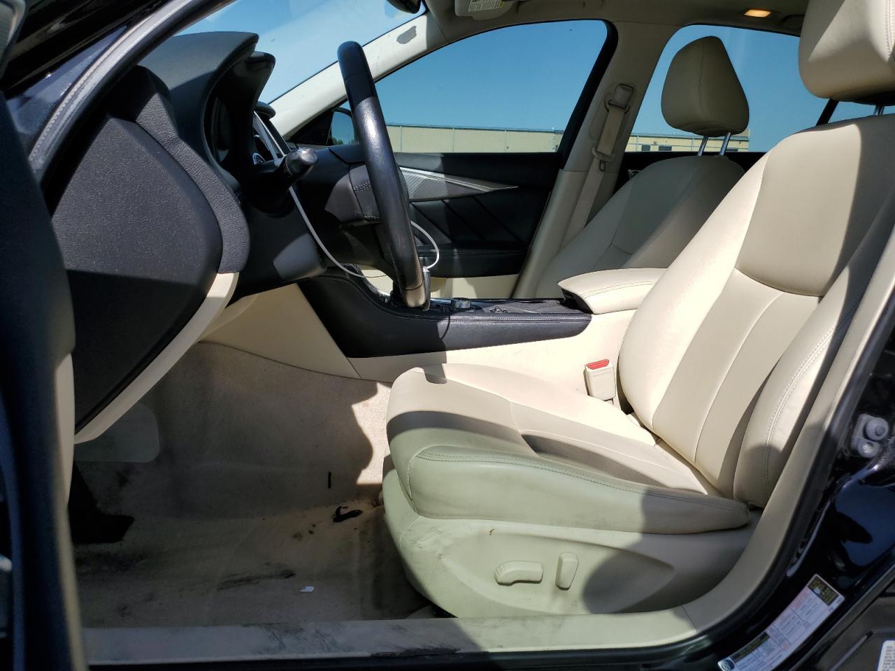 2015 INFINITI Q50 BASE - Image 7