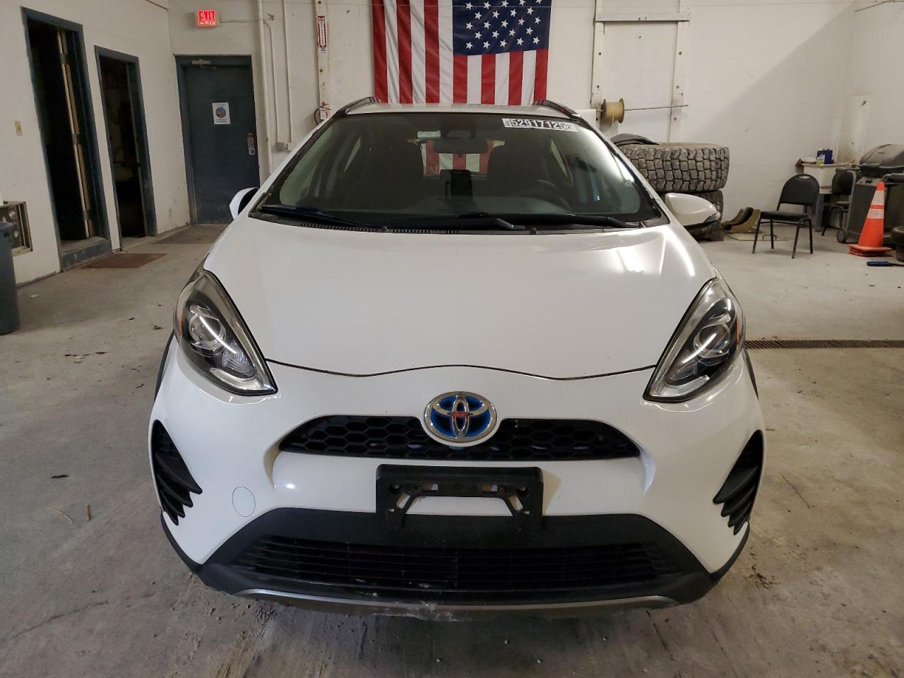 2018 TOYOTA PRIUS C - Image 5