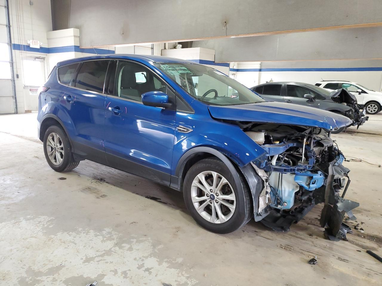 2017 FORD ESCAPE SE - Image 4