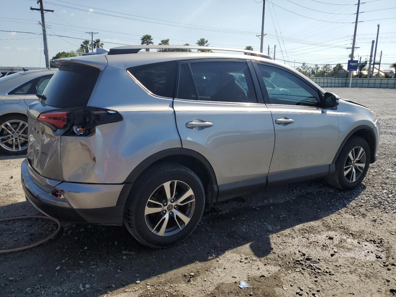 2017 TOYOTA RAV4 XLE - Image 3