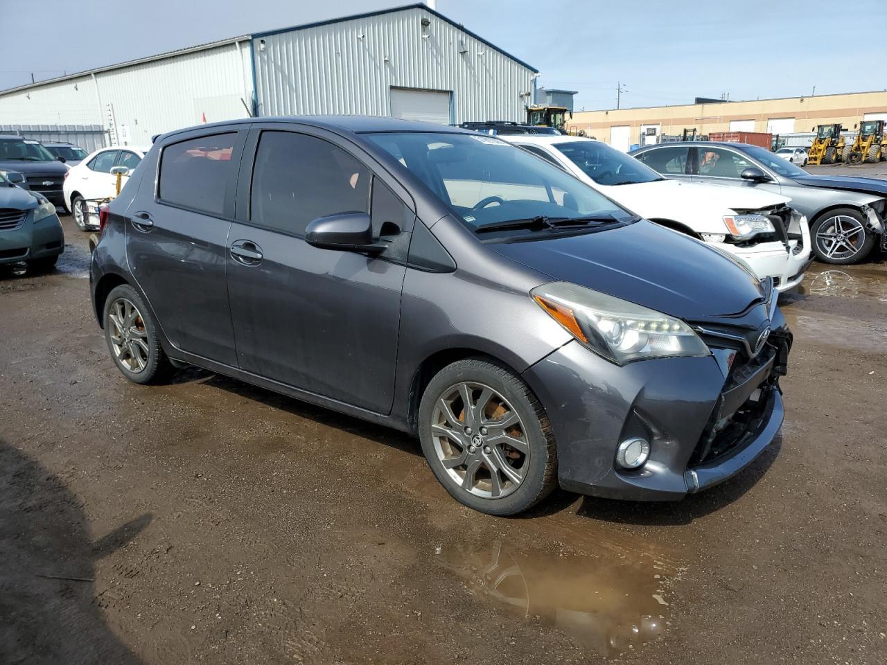 2015 TOYOTA YARIS - Фото 4