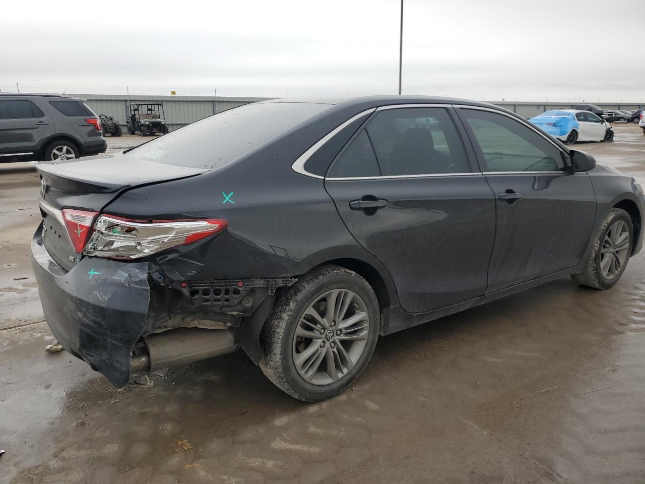 2017 TOYOTA CAMRY LE - Фото 3