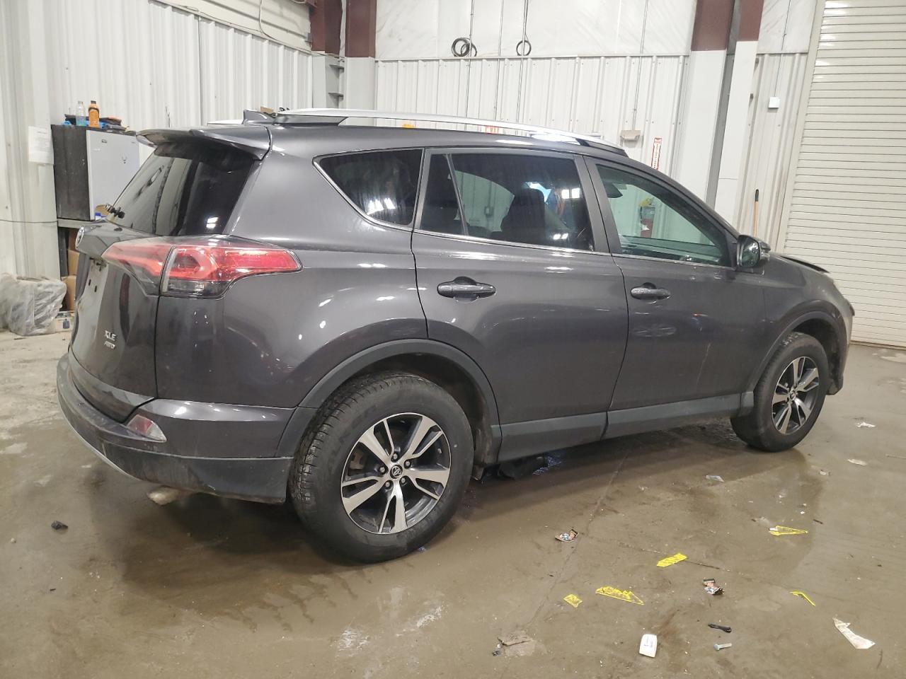 2017 TOYOTA RAV4 XLE - Image 3