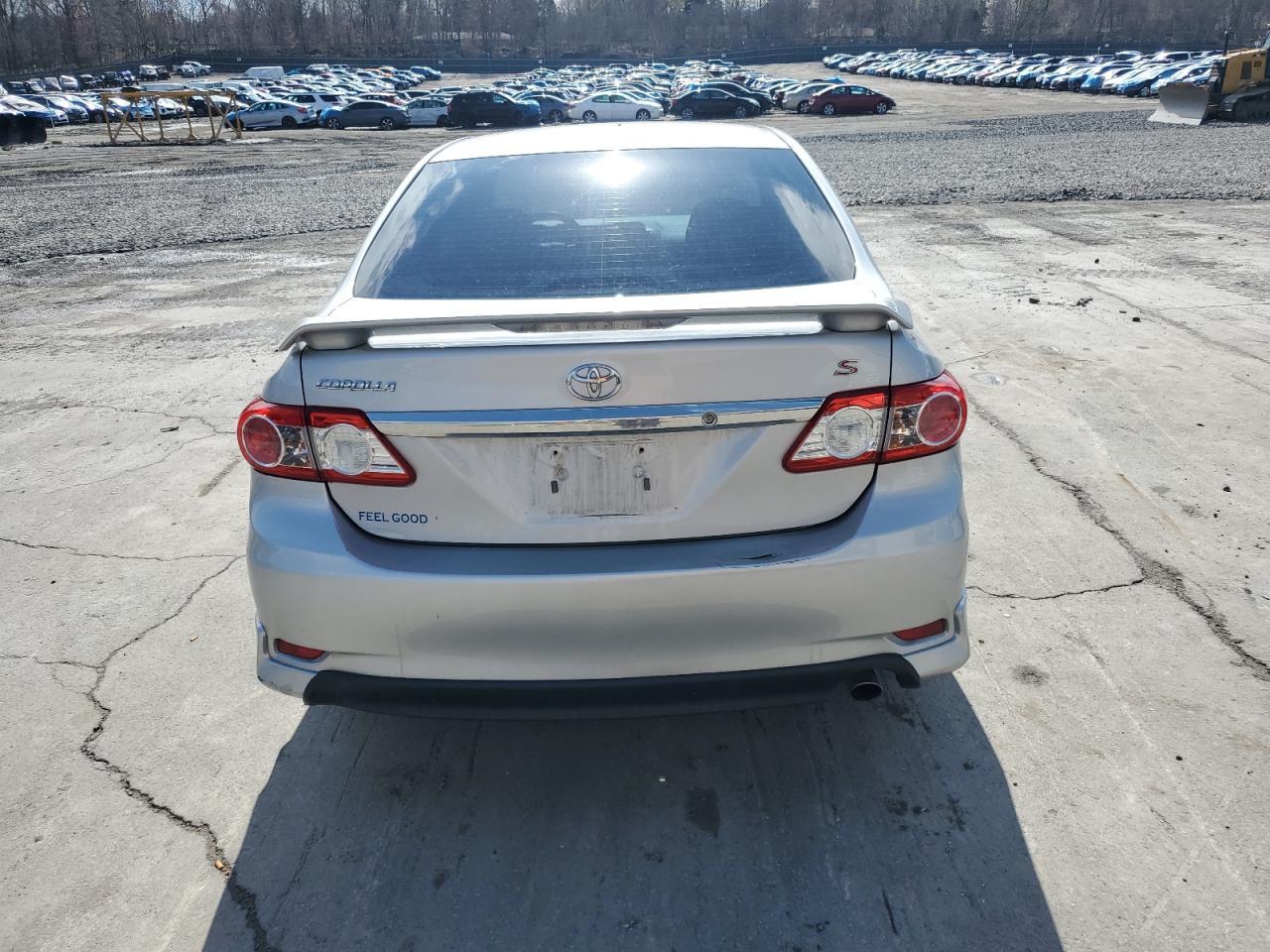 2013 TOYOTA COROLLA BA - Image 6