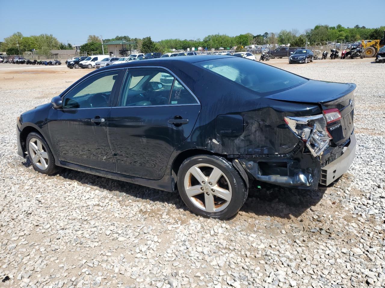 2014 TOYOTA CAMRY L - Image 2