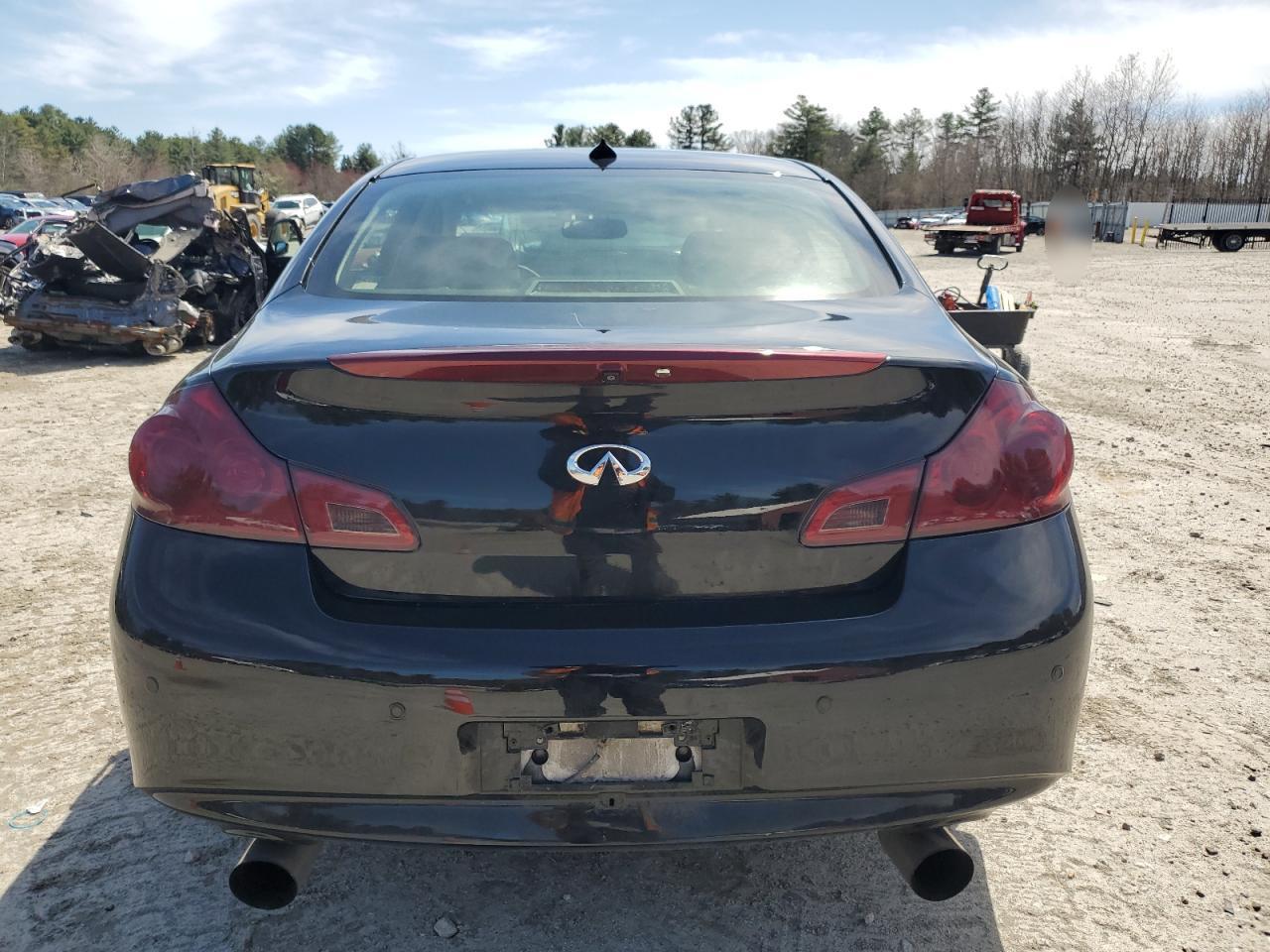 2012 INFINITI G37 - Image 6