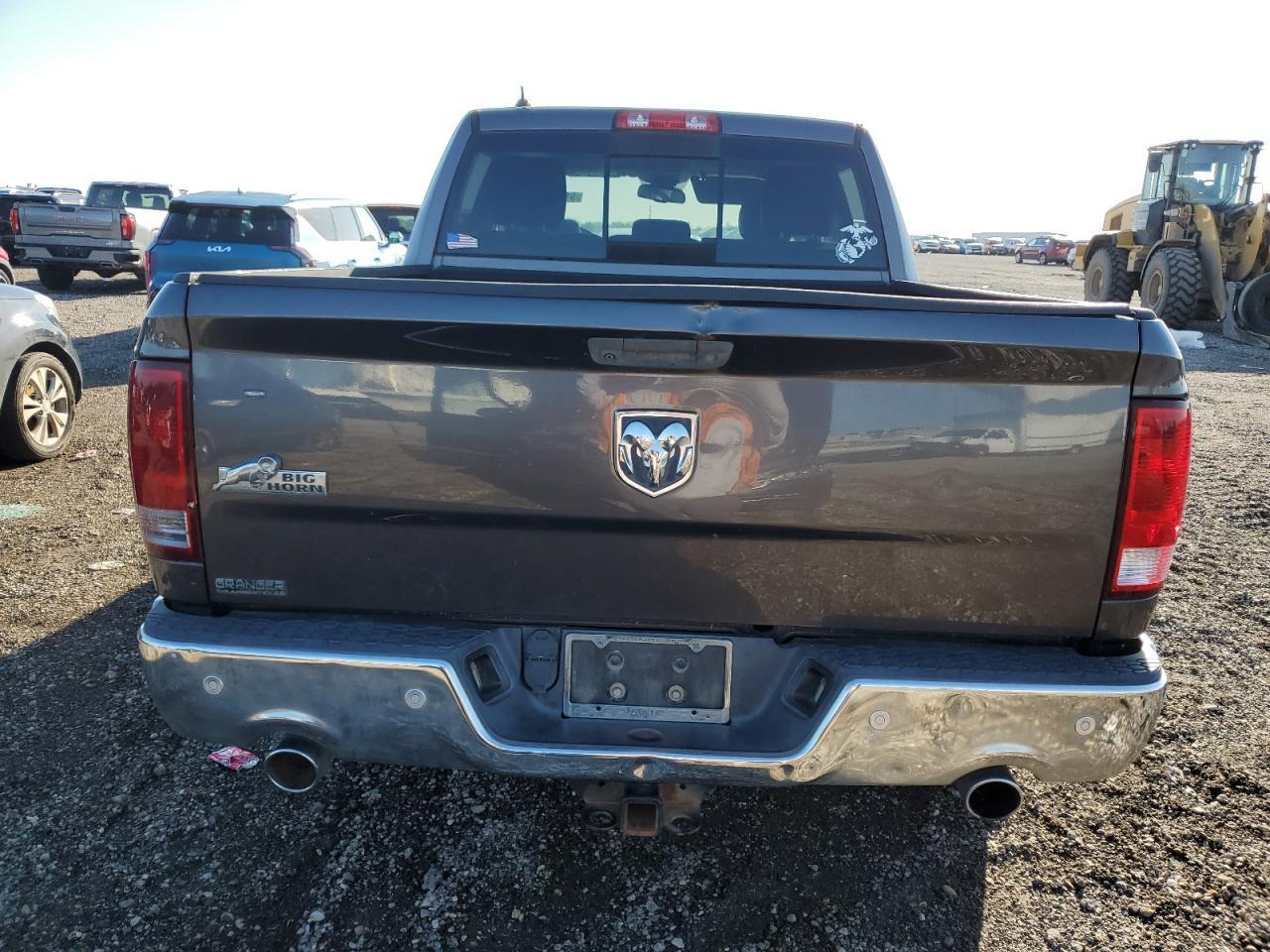 2015 RAM 1500 SLT - Image 6