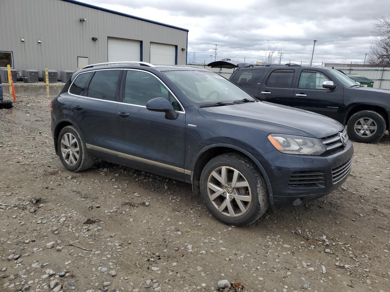 2014 VOLKSWAGEN TOUAREG V6 - Фото 4