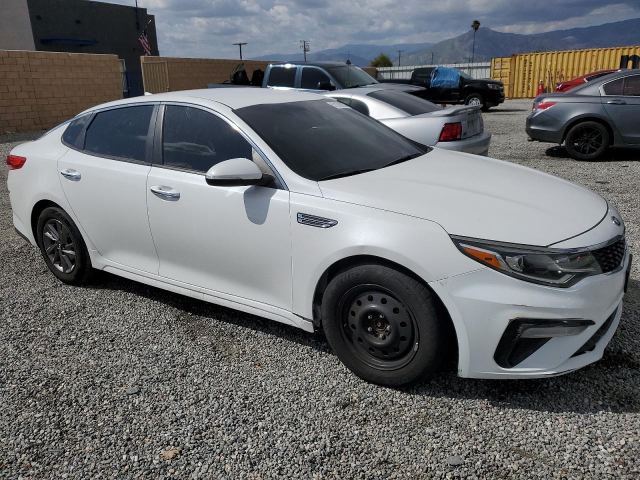 2019 KIA OPTIMA LX - Фото 4