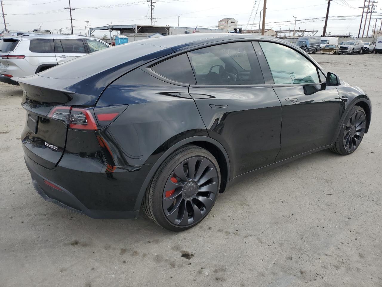 2024 TESLA MODEL Y - Image 3