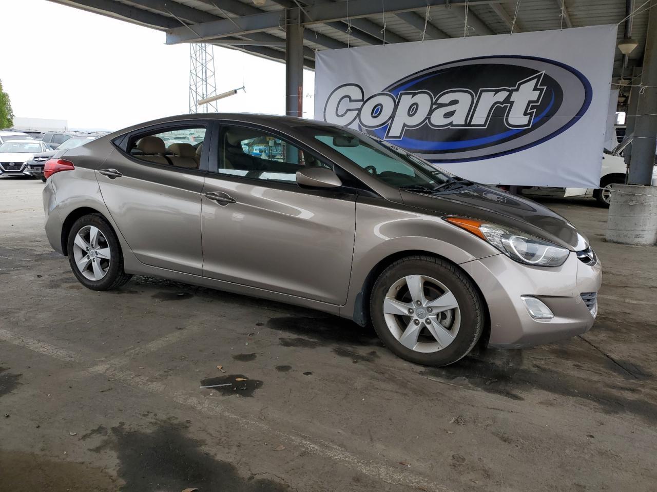 2013 HYUNDAI ELANTRA GL - Image 4