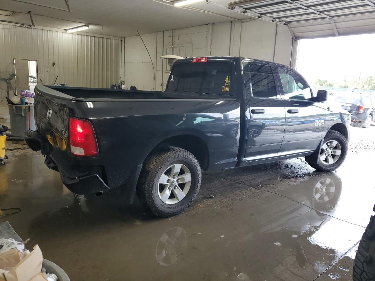 2018 RAM 1500 ST - Image 3