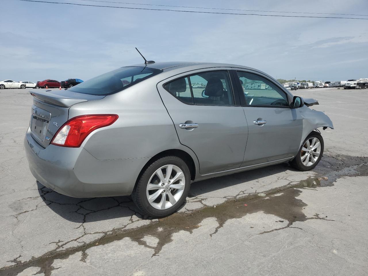 2014 NISSAN VERSA S - Фото 3