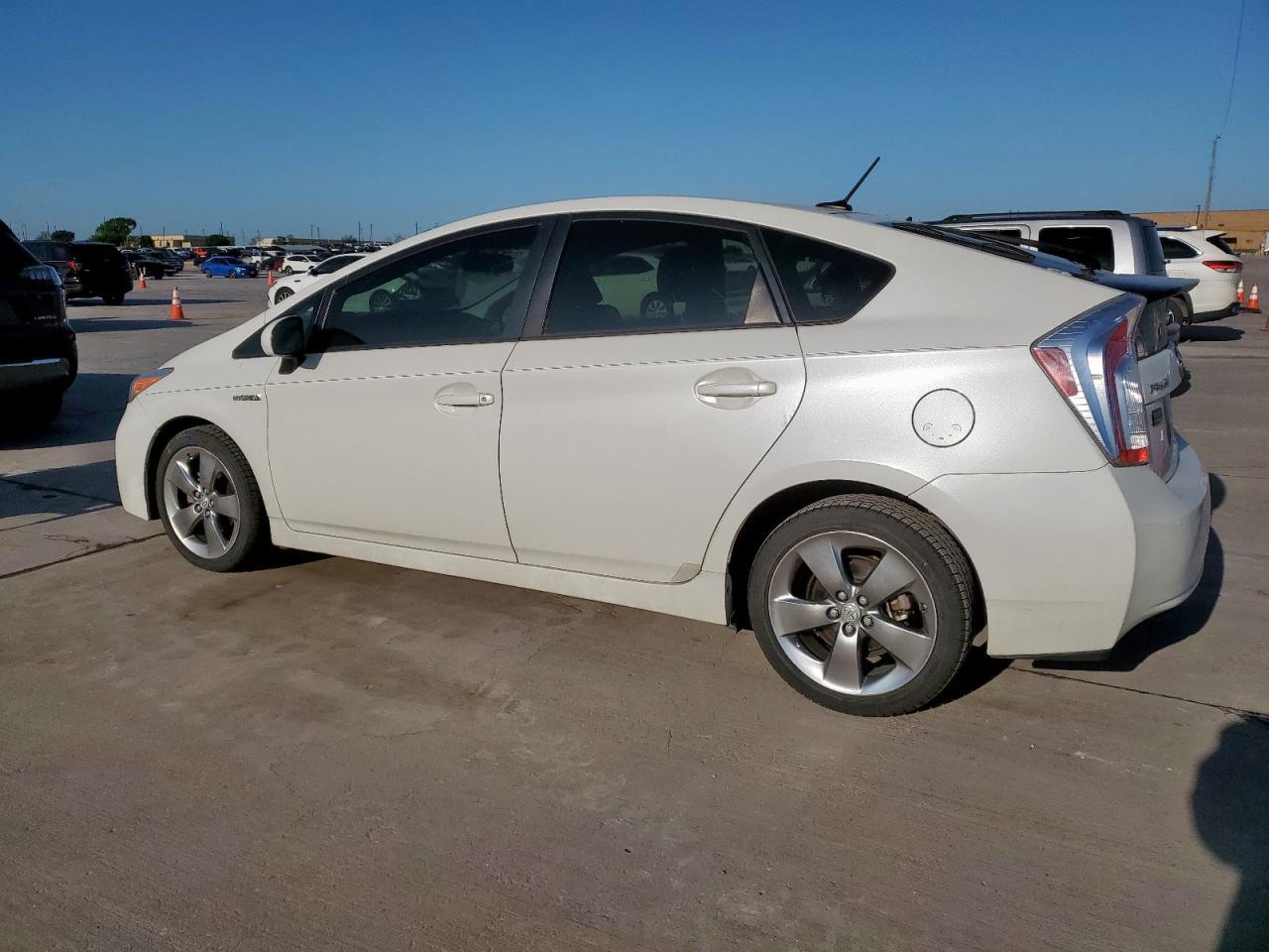 2013 TOYOTA PRIUS - Фото 2