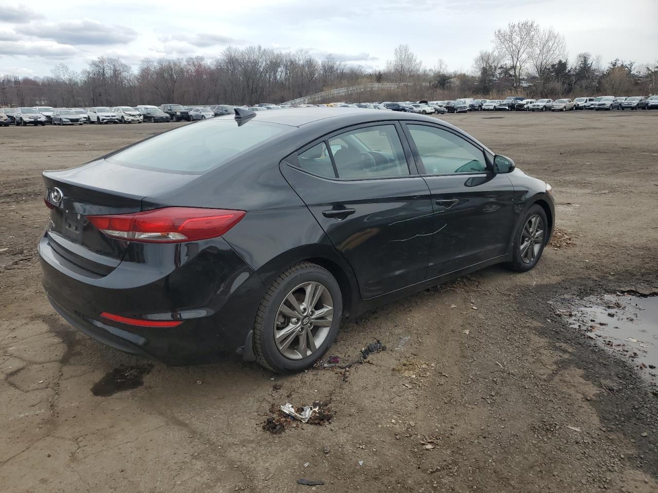 2018 HYUNDAI ELANTRA SE - Фото 3