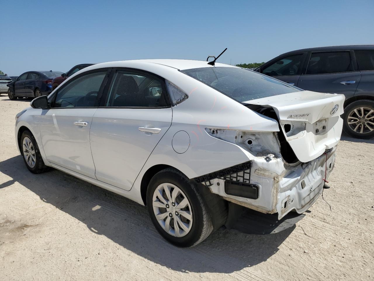 2019 HYUNDAI ACCENT SE - Фото 2