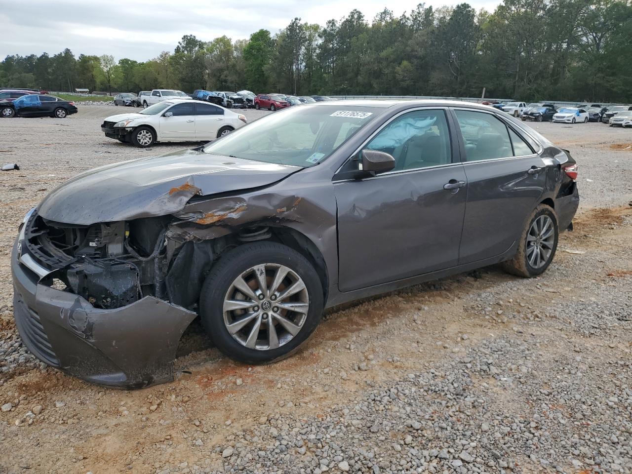 2016 TOYOTA CAMRY LE