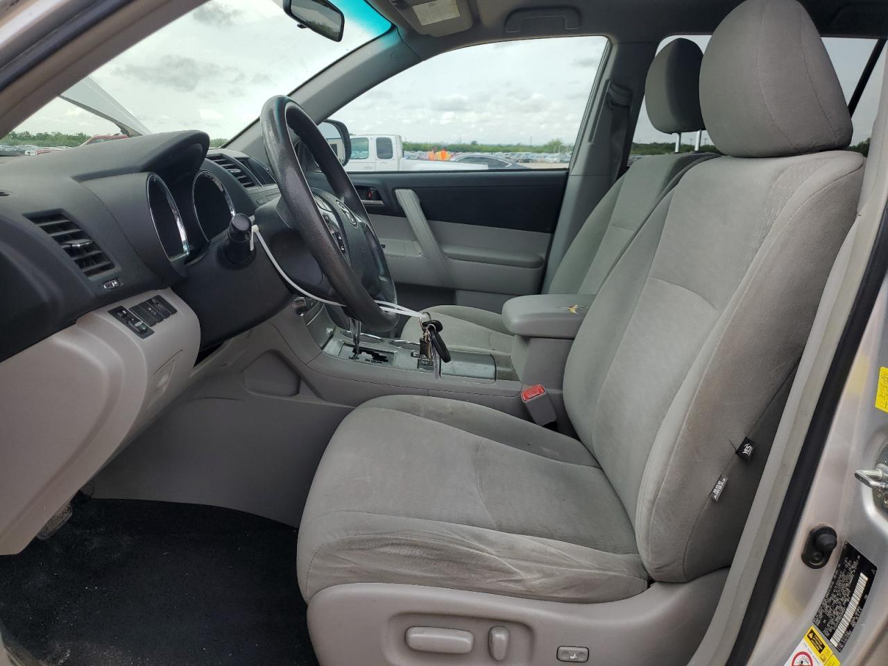 2011 TOYOTA HIGHLANDER - Image 7