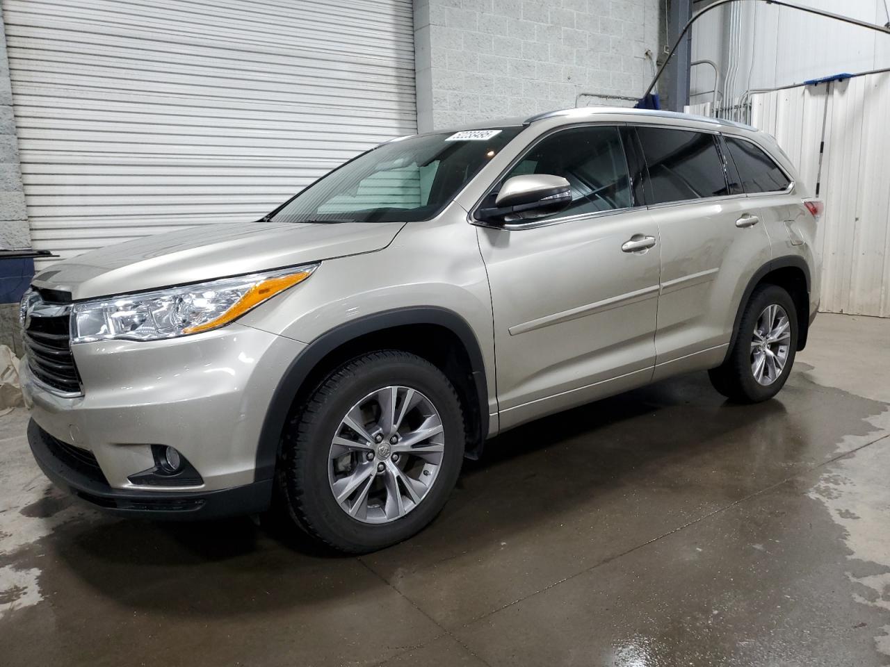 2014 TOYOTA HIGHLANDER