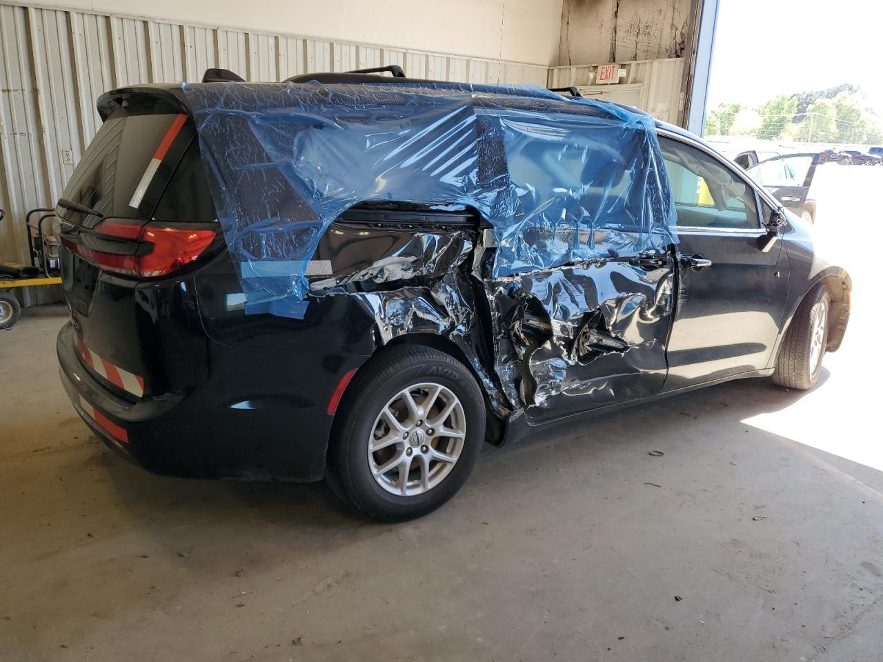 2022 CHRYSLER PACIFICA T - Image 3