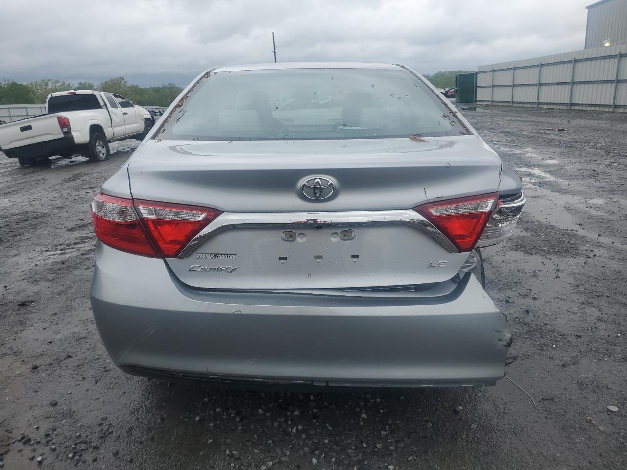 2015 TOYOTA CAMRY LE - Image 6