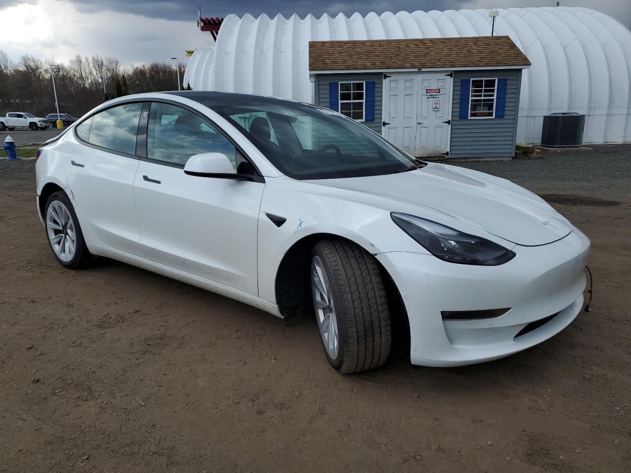 2022 TESLA MODEL 3 - Фото 4
