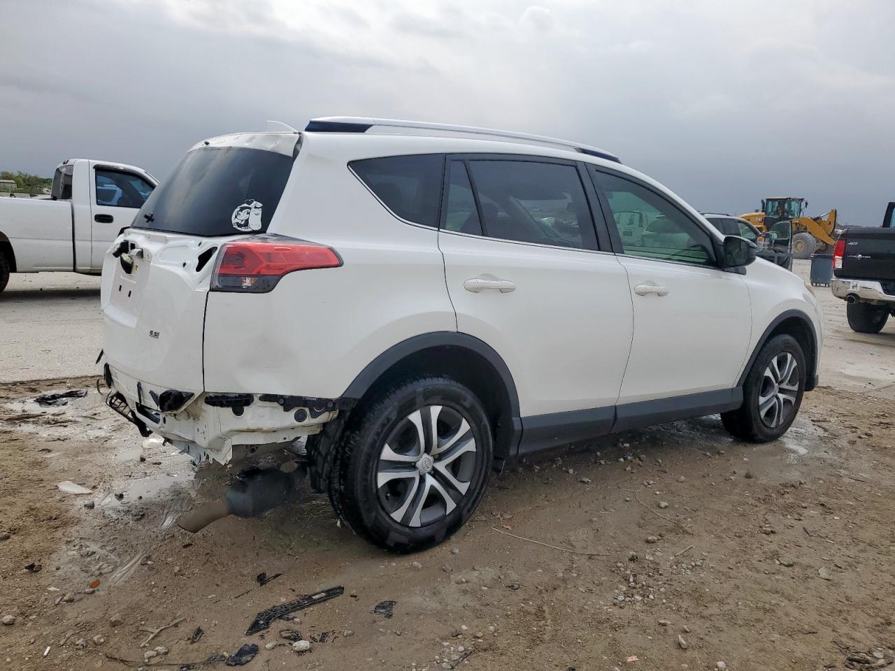 2016 TOYOTA RAV4 LE - Image 3