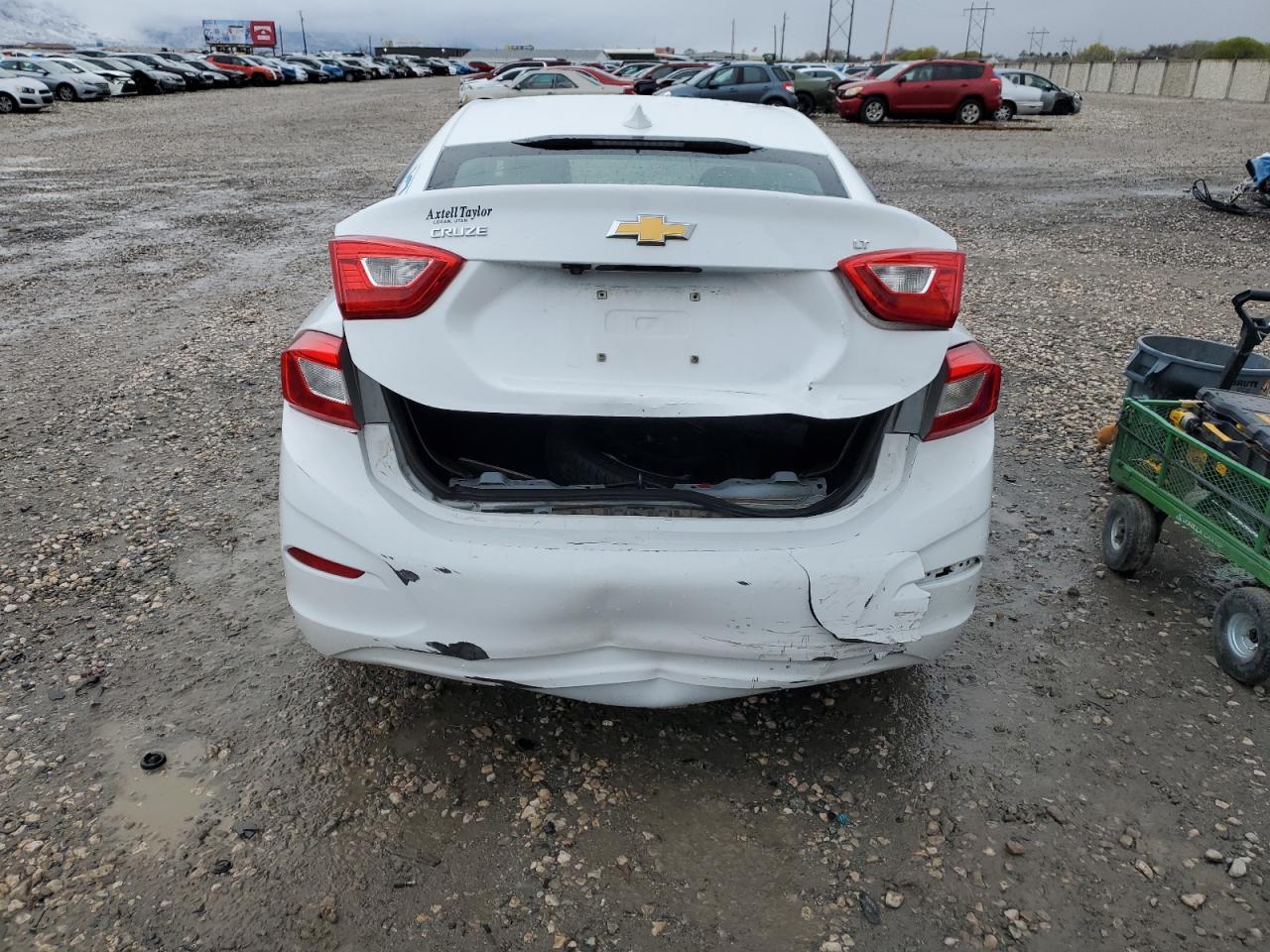 2017 CHEVROLET CRUZE LT - Image 6