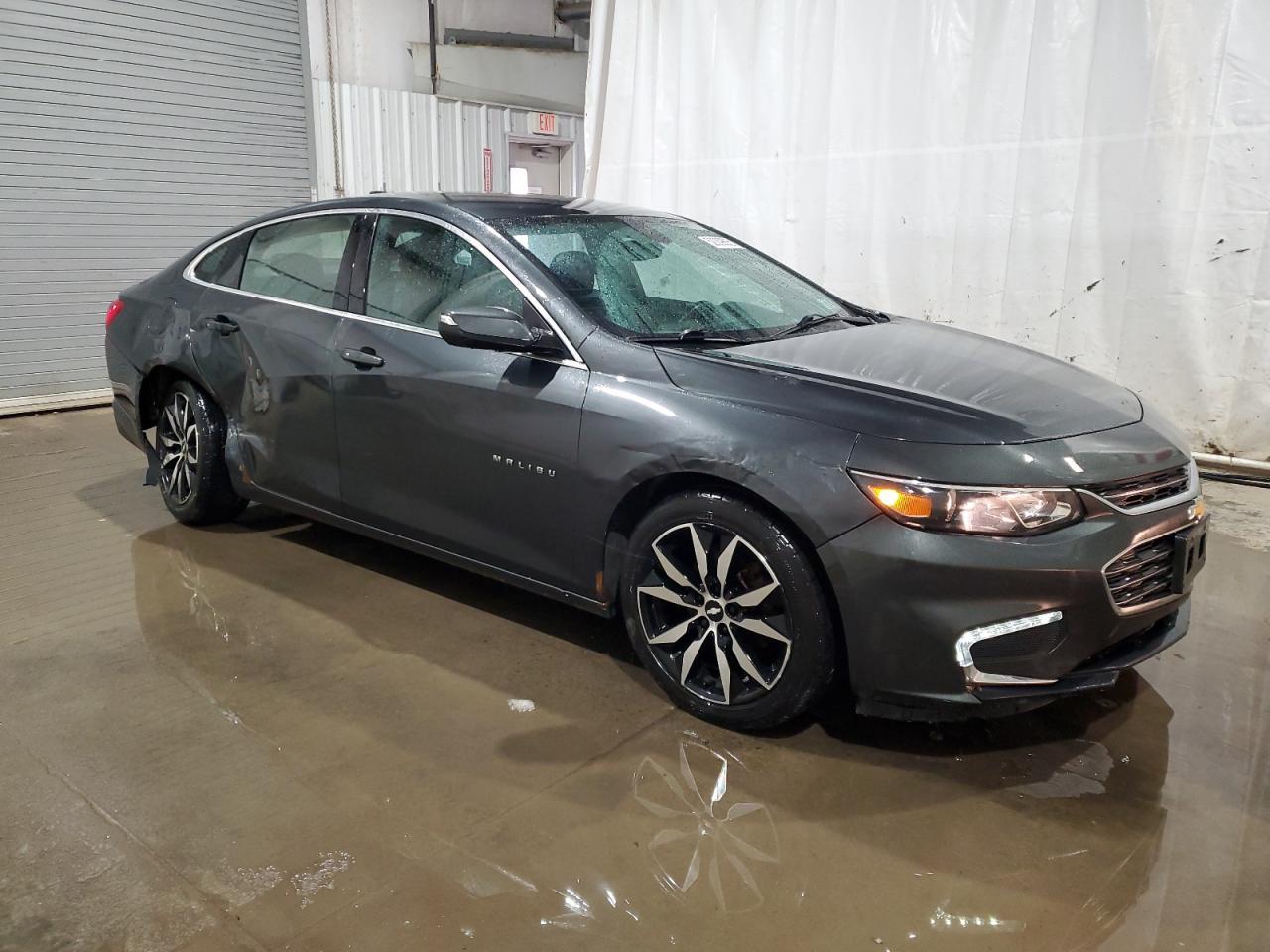 2017 CHEVROLET MALIBU LT - Image 4