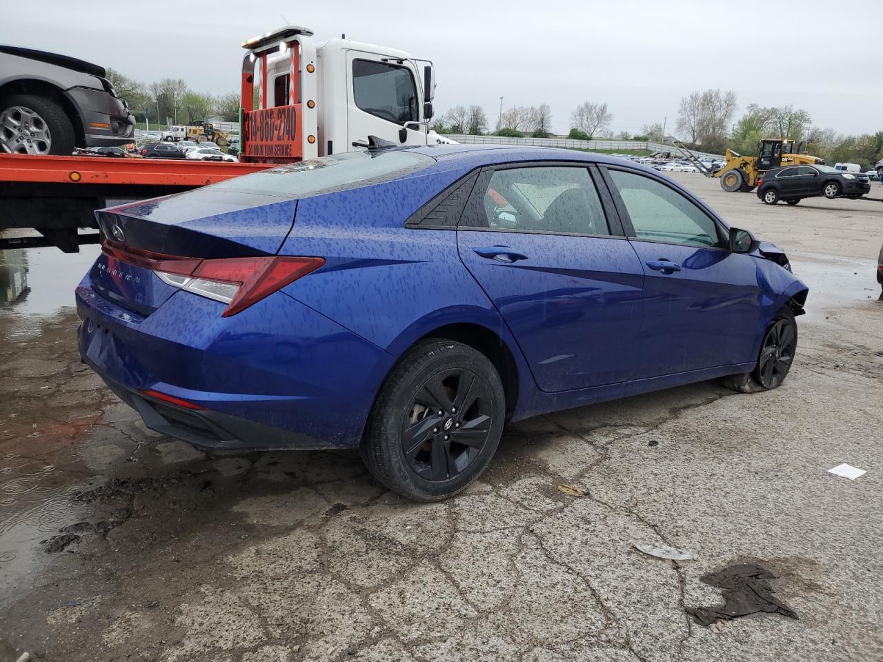 2023 HYUNDAI ELANTRA SE - Image 3