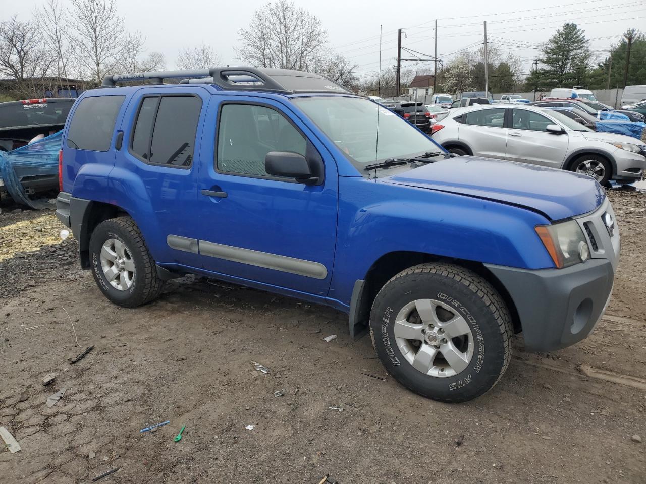 2013 NISSAN XTERRA X - Image 4