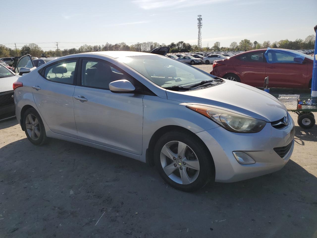 2013 HYUNDAI ELANTRA GL - Image 4
