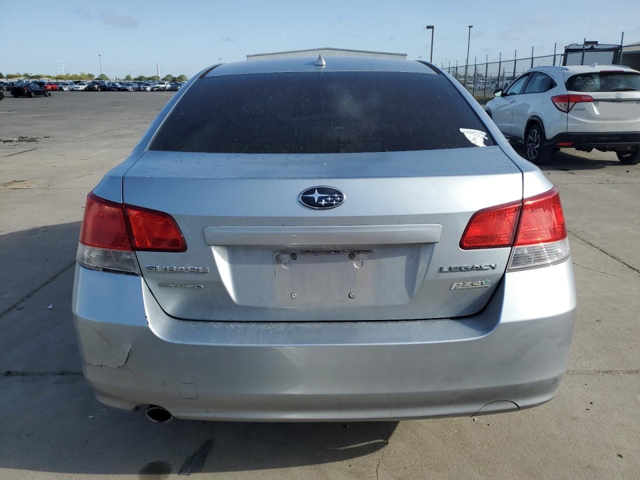 2014 SUBARU LEGACY 2.5 - Image 6
