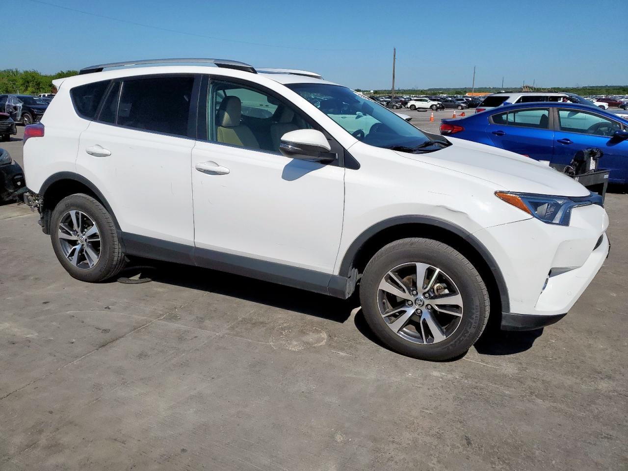 2016 TOYOTA RAV4 XLE - Image 4