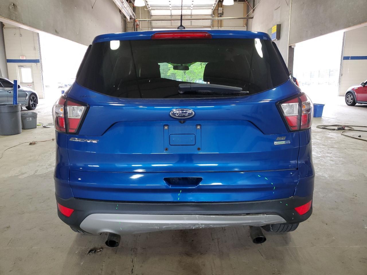 2017 FORD ESCAPE SE - Image 6