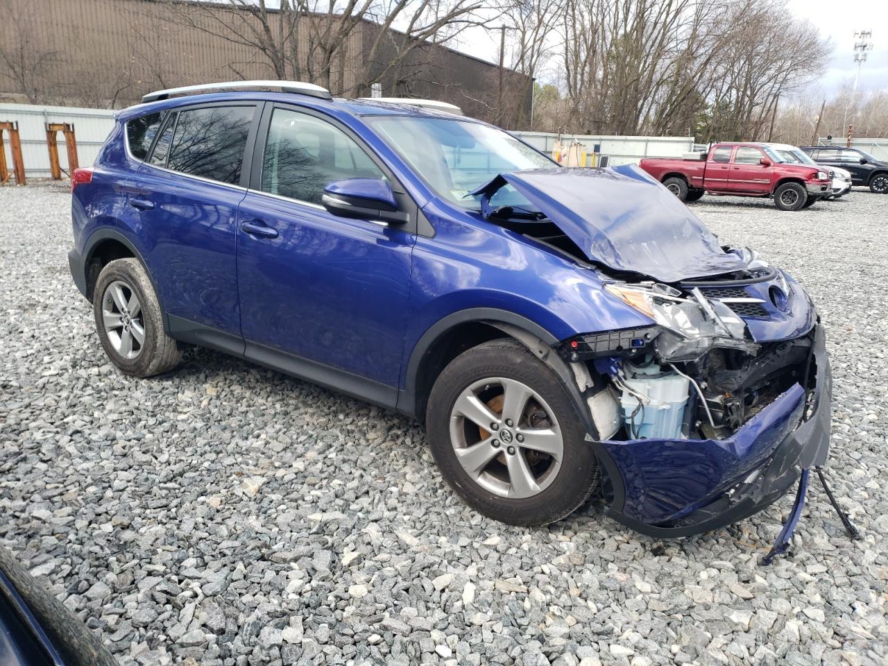 2015 TOYOTA RAV4 XLE - Image 4