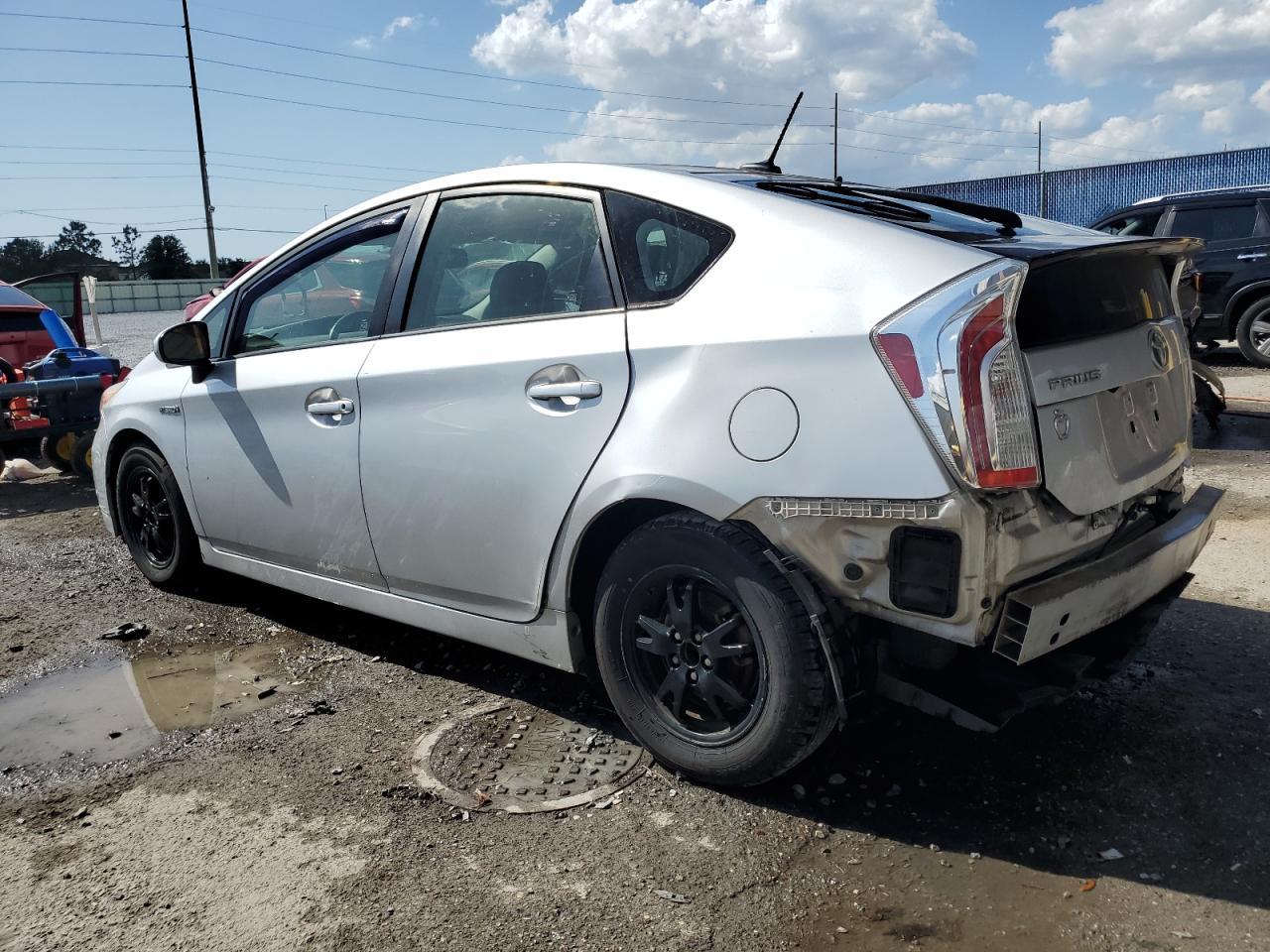 2015 TOYOTA PRIUS - Фото 2