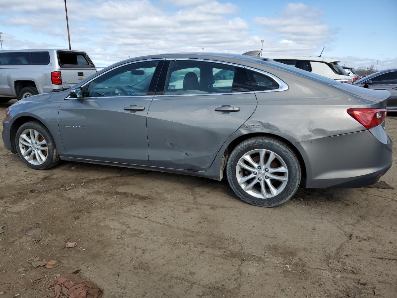 2017 CHEVROLET MALIBU LT - Image 2