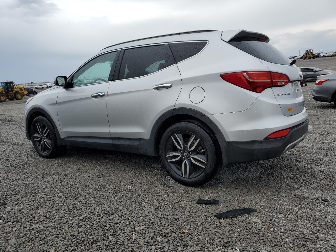 2013 HYUNDAI SANTA FE S - Image 2