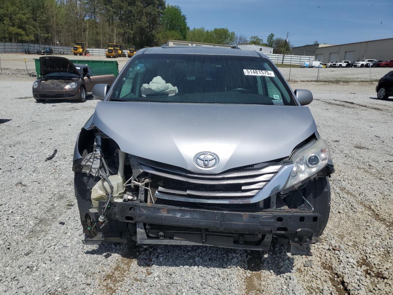 2015 TOYOTA SIENNA XLE - Фото 5